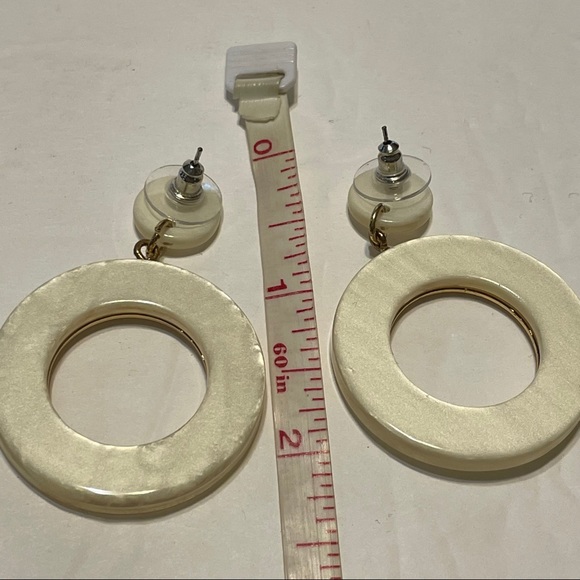 Bay to Baubles Earrings Circle Round Dangle - Picture 2 of 6